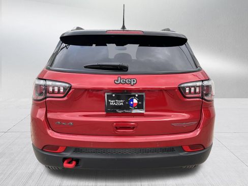Used 2025 Jeep Compass Trailhawk AWD/4WD image 7