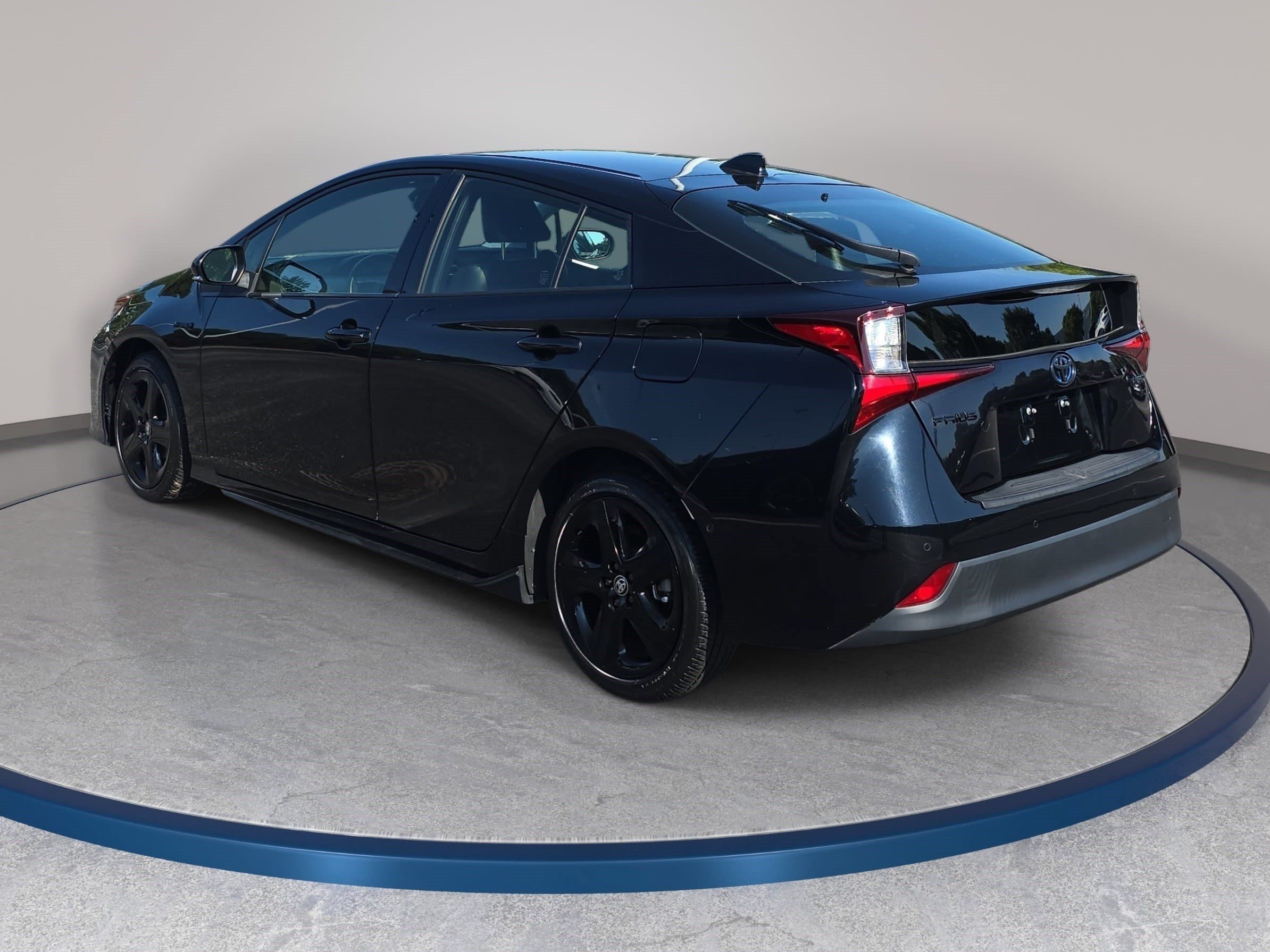 Used 2022 Toyota Prius FWD image 7