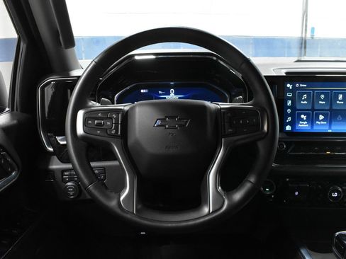 Used 2024 Chevrolet Silverado 1500 LT Trail Boss AWD/4WD image 6