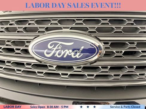 Used 2023 Ford Explorer XLT w/ Equipment Group 202A AWD/4WD image 34