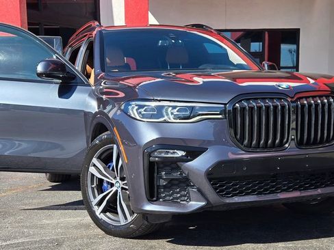 Used 2022 BMW X7 xDrive40i w/ M Sport Package image 16