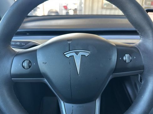 Used 2023 Tesla Model Y Performance AWD/4WD image 19