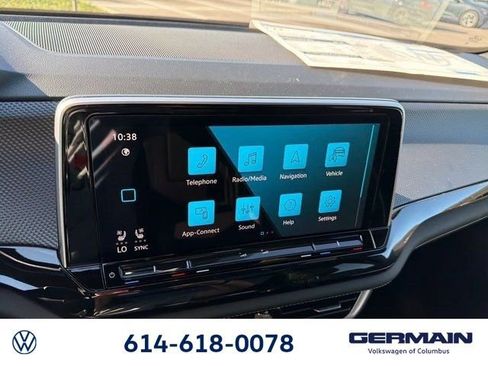 New 2026 Volkswagen Atlas Cross Sport SEL Premium R-Line AWD/4WD image 30