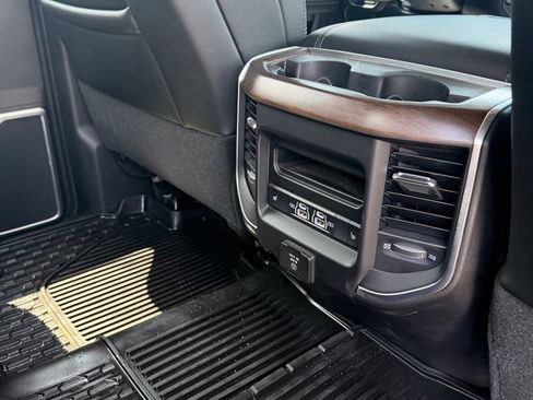 Used 2022 RAM 3500 Laramie AWD/4WD image 18