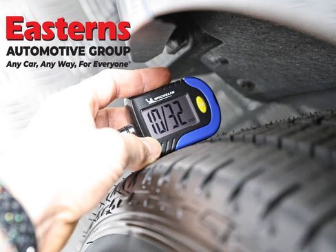 Used 2019 Volvo XC60 T6 Momentum w/ Premium Package image 27