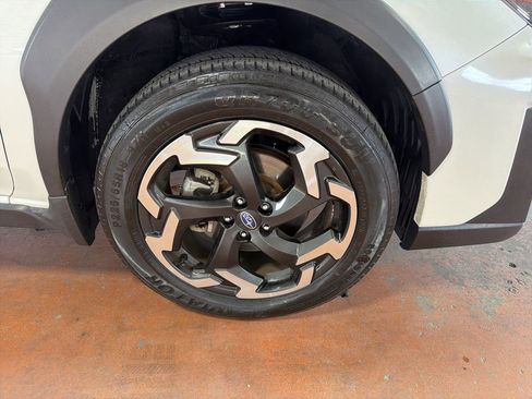 Used 2022 Subaru Crosstrek 2.5i Limited w/ Moonroof Package 2 AWD/4WD image 10