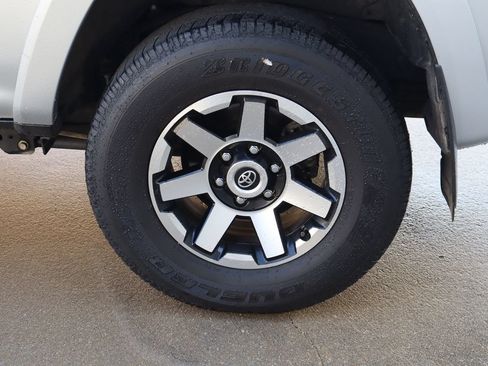 Used 2023 Toyota 4Runner TRD Off-Road AWD/4WD image 26
