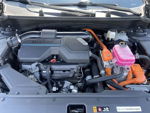 Certified 2023 Kia Sportage EX AWD/4WD image 15