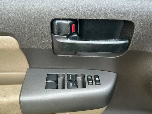 Used 2011 Toyota Sequoia SR5 AWD/4WD image 42
