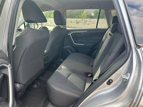 Certified 2022 Toyota RAV4 LE AWD/4WD image 8