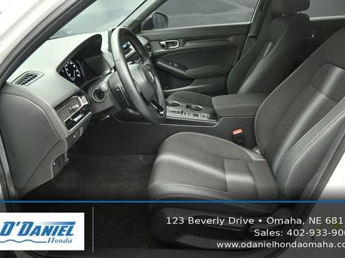 Used 2025 Honda Civic Sport image 25