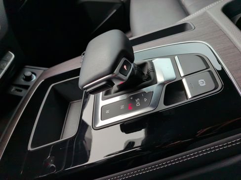 Used 2024 Audi Q5 2.0T Premium Plus image 25