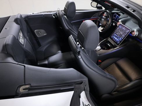 Used 2023 Mercedes-Benz SL 55 AMG 4MATIC image 10