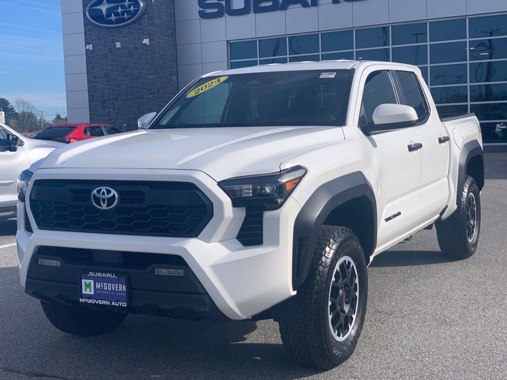 Used 2024 Toyota Tacoma TRD Off-Road AWD/4WD image 6