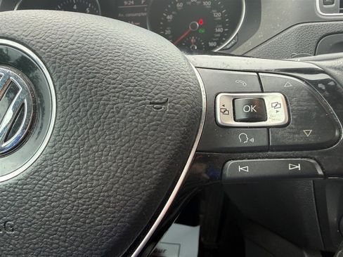 Used 2018 Volkswagen Jetta SE FWD image 12
