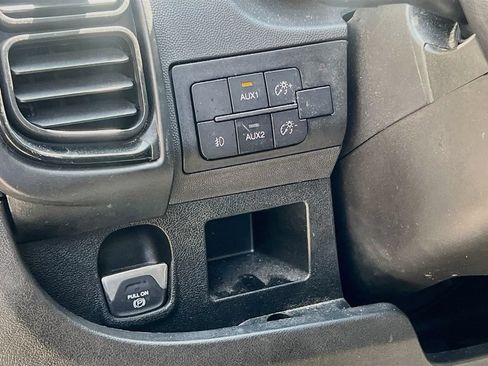 Used 2024 RAM ProMaster 2500 w/ Convenience Group FWD image 10