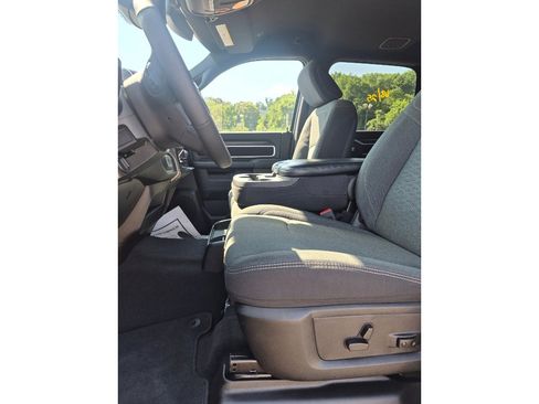 Used 2025 RAM 2500 Big Horn AWD/4WD image 6