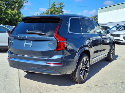 New 2026 Volvo XC90 B6 Plus w/ Protection Package Premier image 7