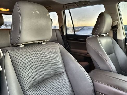 Used 2019 Lexus GX 460 Premium image 25