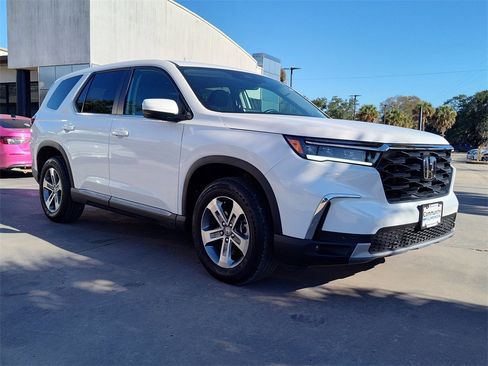 Certified 2025 Honda Pilot EX-L image 14