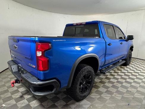 Used 2023 Chevrolet Silverado 1500 ZR2 w/ Technology Package AWD/4WD image 3