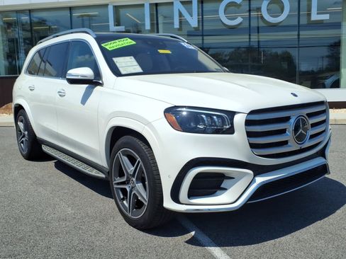 Used 2024 Mercedes-Benz GLS 450 4MATIC image 1
