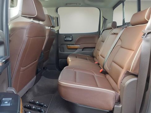 Used 2018 Chevrolet Silverado 1500 High Country RWD image 7