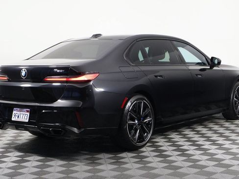 Certified 2023 BMW 760i xDrive AWD/4WD image 4