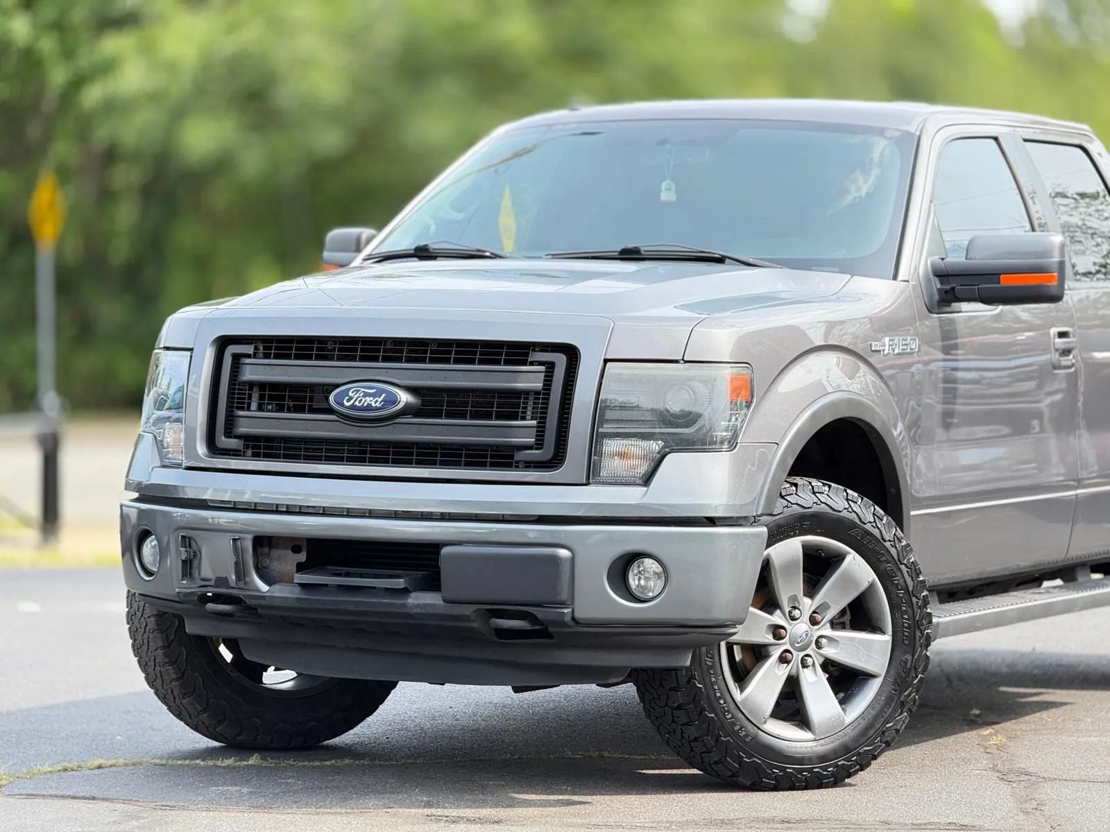 Used 2013 Ford F150 FX4 w/ Luxury Equipment Group AWD/4WD image 2