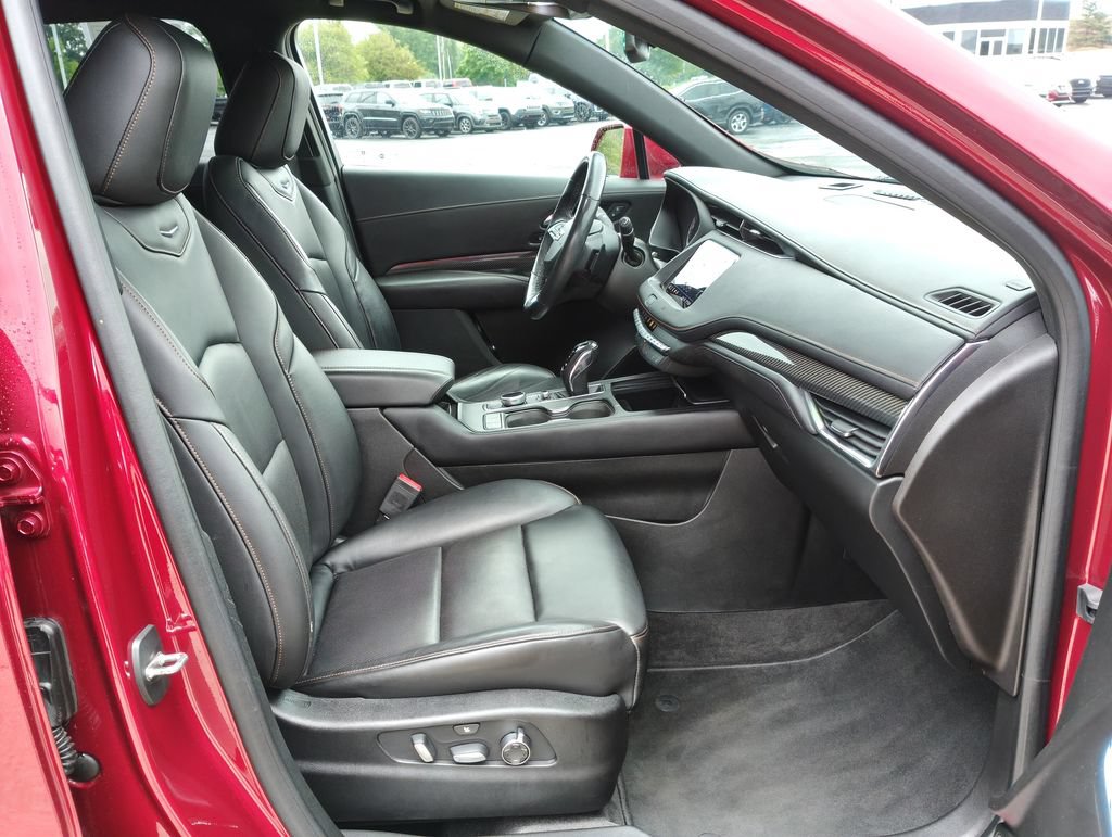 Used 2019 Cadillac XT4 Sport AWD/4WD image 11