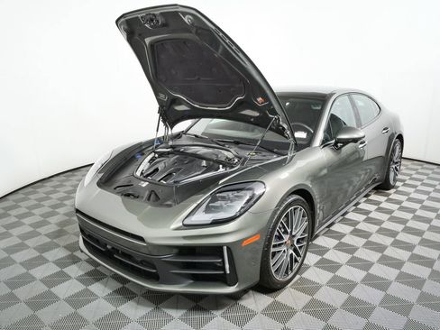 Certified 2025 Porsche Panamera 4 AWD/4WD image 39