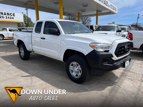 Used 2020 Toyota Tacoma SR image 1