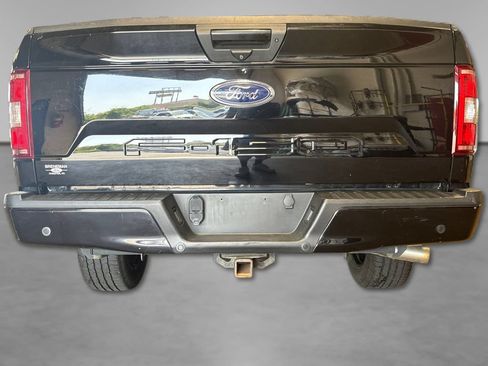 Used 2018 Ford F150 XLT w/ Equipment Group 302A Luxury AWD/4WD image 19