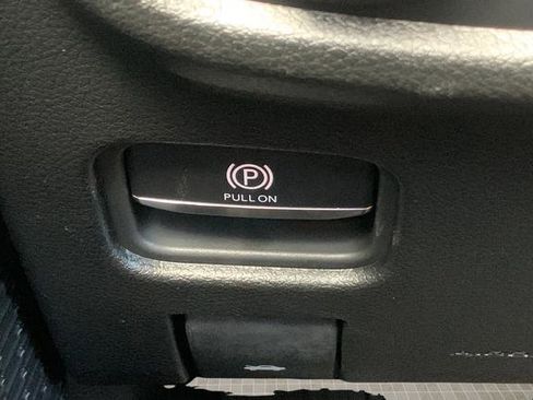 New 2025 Jeep Grand Cherokee Altitude image 33