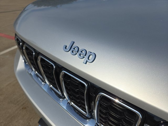 Used 2024 Jeep Grand Cherokee Limited 4xe AWD/4WD image 30