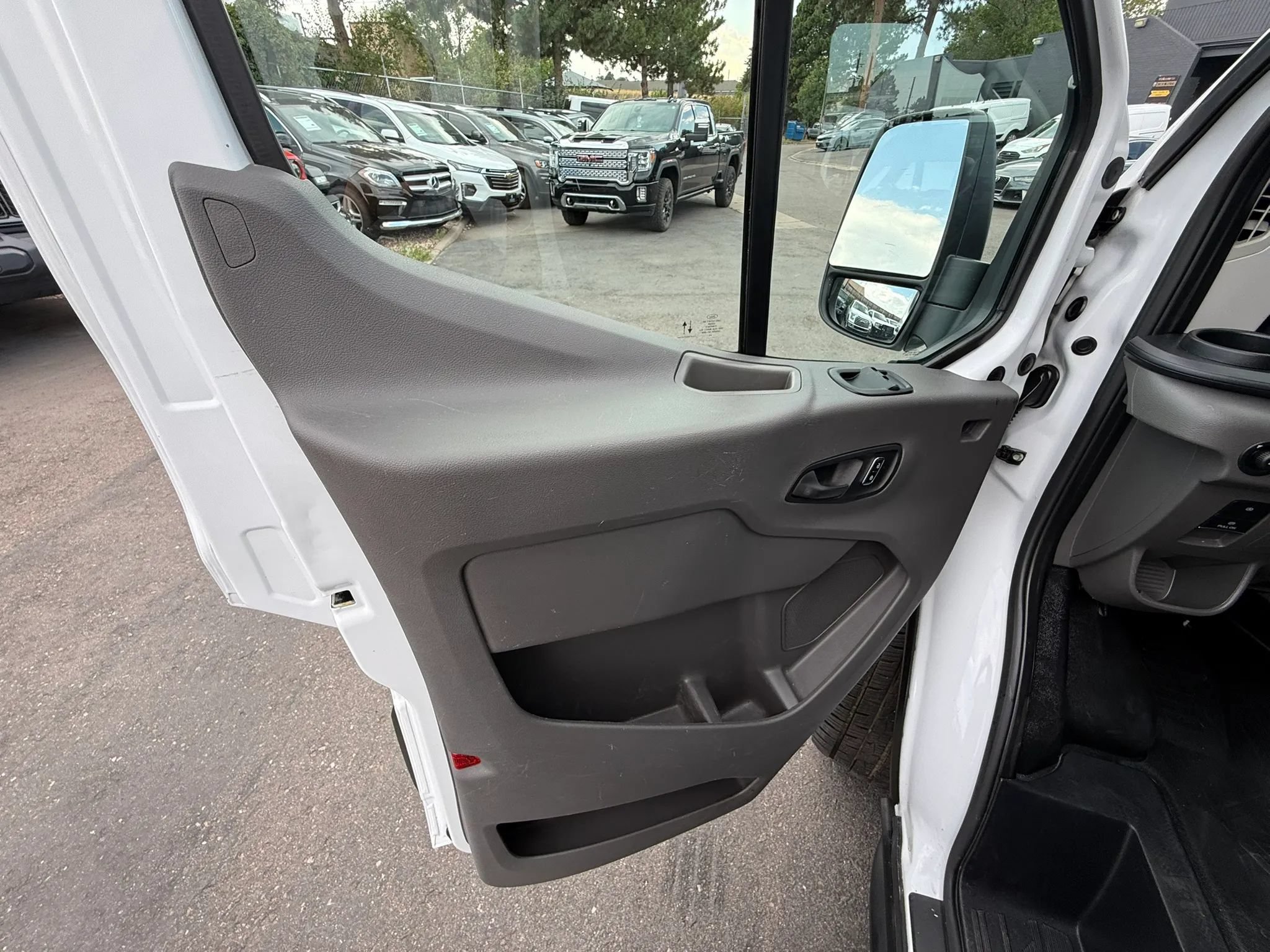 Used 2023 Ford Transit 250 148 High Roof RWD image 16