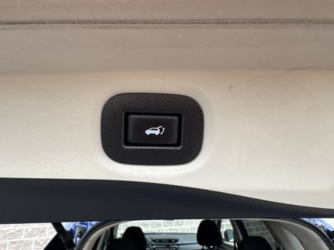 Used 2019 Nissan Rogue SV w/ Premium Package AWD/4WD image 31