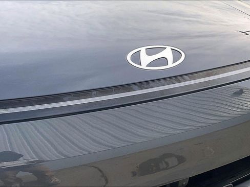 Used 2024 Hyundai Kona Limited image 35