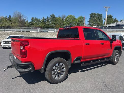 Used 2025 Chevrolet Silverado 2500 Custom w/ Custom Value Package image 5