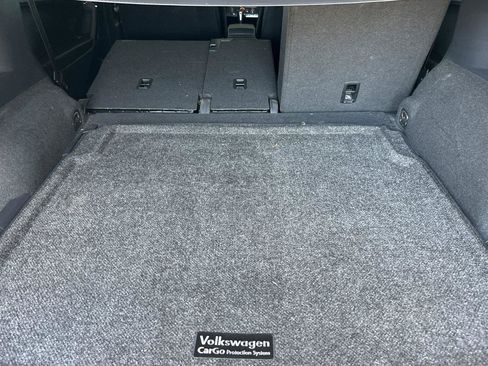 Used 2021 Volkswagen Tiguan SE w/ Panoramic Sunroof Package AWD/4WD image 15