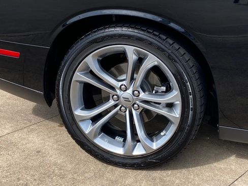 Used 2022 Dodge Challenger R/T image 8