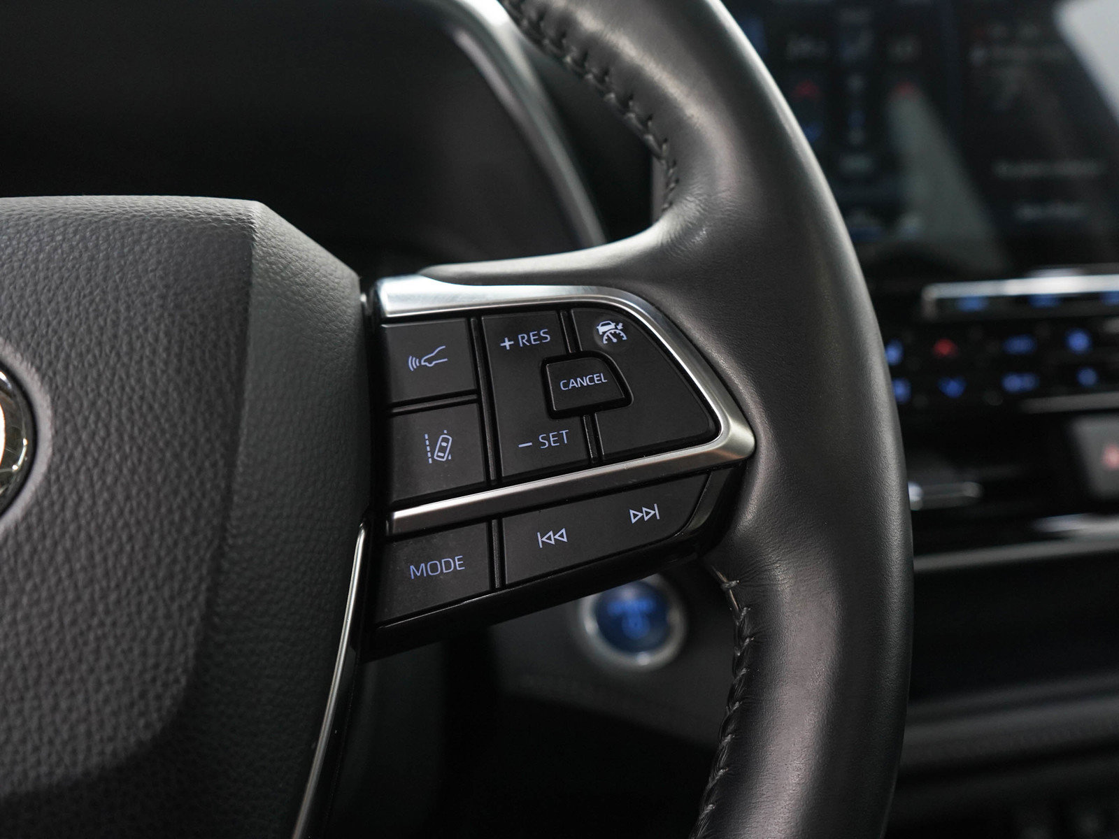 Used 2021 Toyota Highlander Platinum AWD/4WD image 30