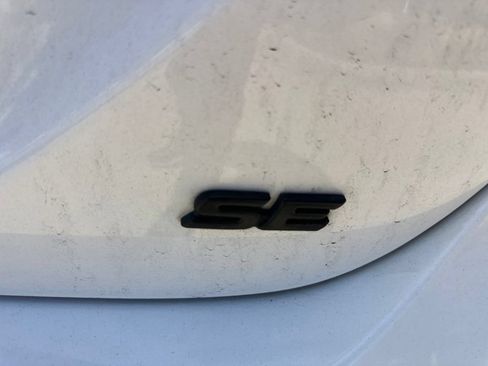 Used 2024 Toyota Camry SE FWD image 14