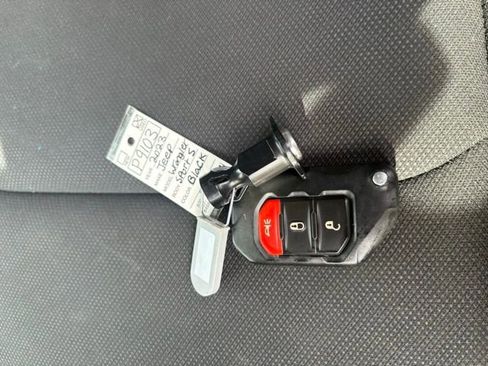 Used 2023 Jeep Wrangler Sport S image 6