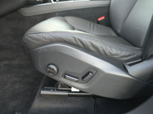 Used 2023 Volvo XC60 B5 Plus w/ Climate Package image 28