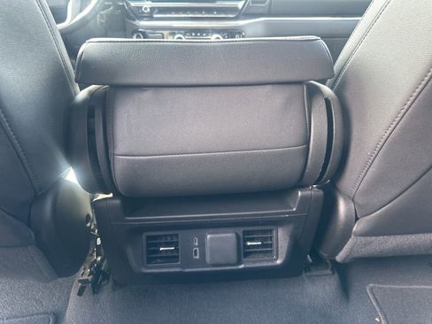 Used 2025 GMC Sierra 1500 SLT image 19