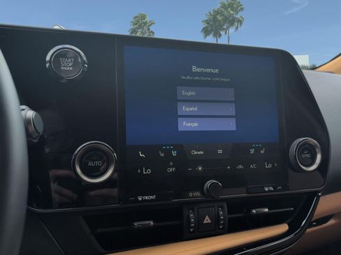 Used 2025 Lexus NX 250 FWD w/ Premium Package image 18