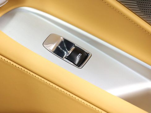 Used 2023 Chevrolet Corvette Stingray Premium Conv w/ Z51 Performance Package RWD image 24