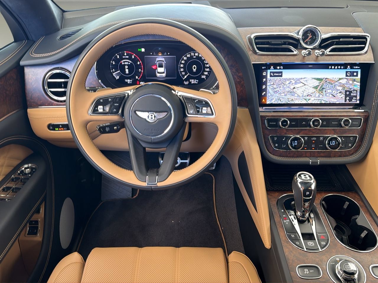 Used 2025 Bentley Bentayga AWD/4WD image 23