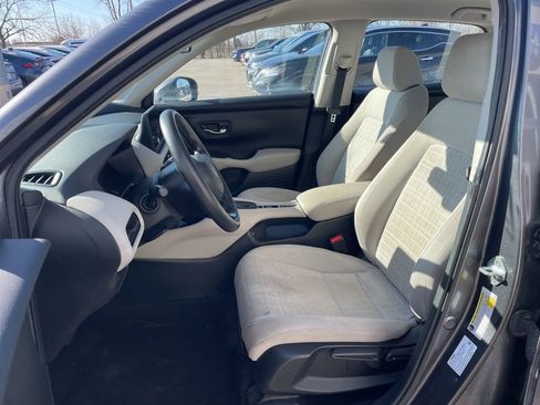 Used 2023 Honda HR-V LX image 8